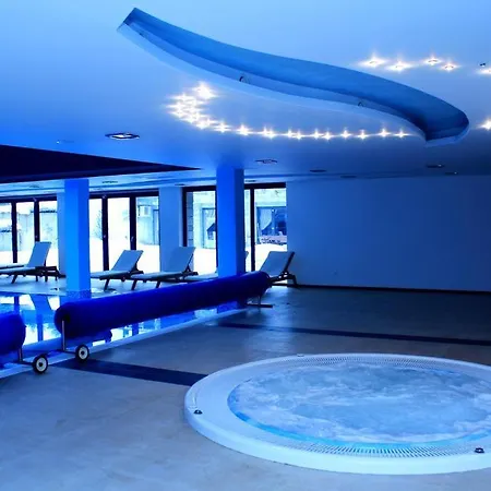 1 Bedroom Ski&wellness For 5 People דירה *